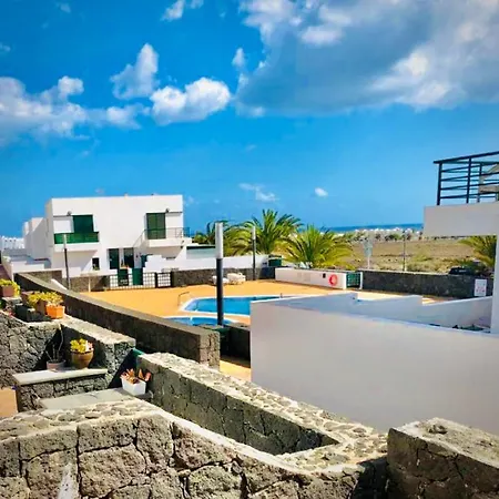 Alegranza, De 3 En Lanzarote بيت للعطل *