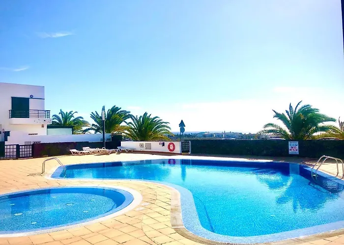 Alegranza, De 3 En Lanzarote Feriehus Costa Teguise